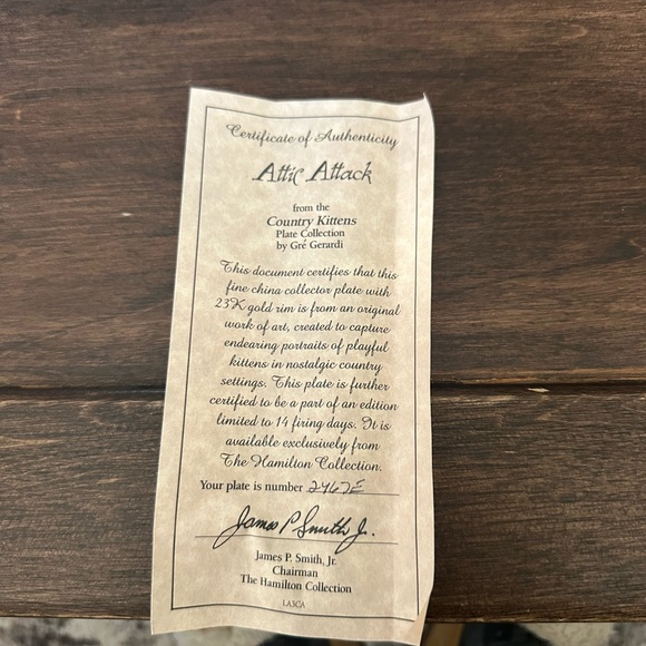 The Hamilton Collection’s Country Kitty Series “Attic Attack” Collector Plate - Picture 6 of 6